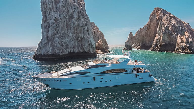 100ft Number Juan Cabo Yacht Charter