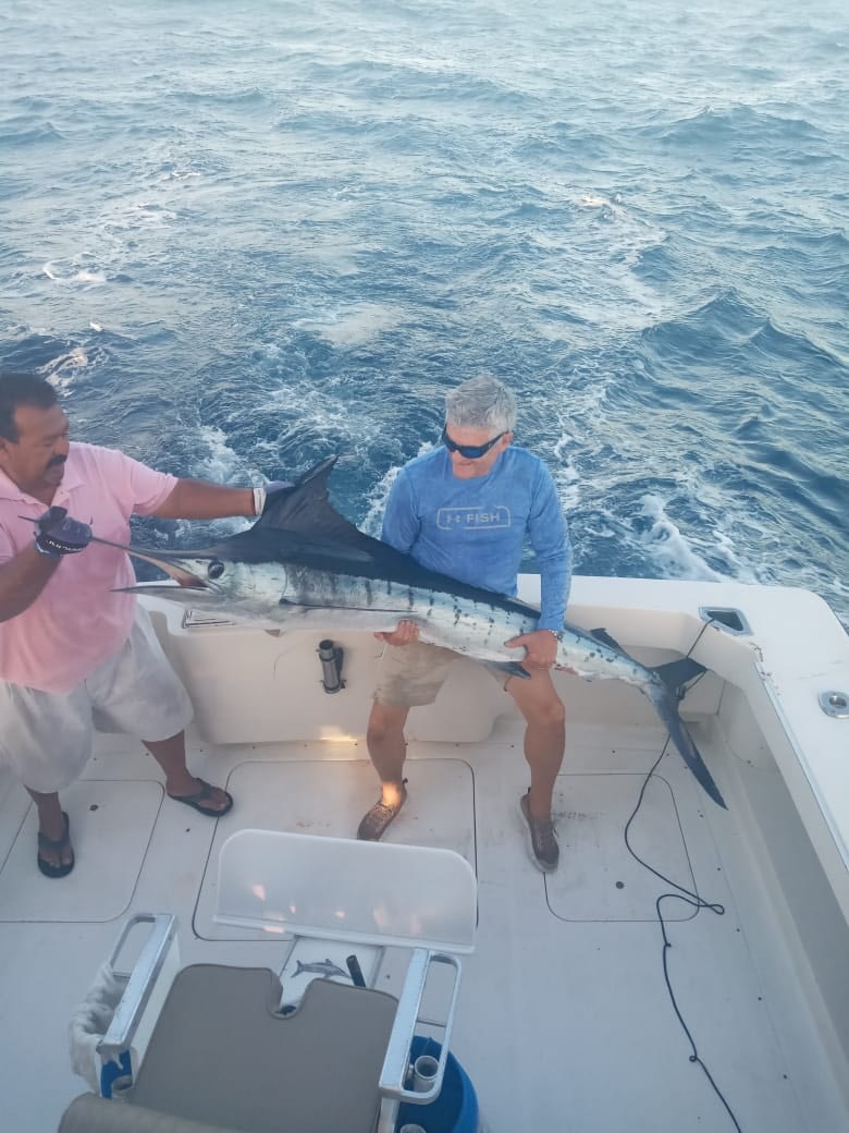 34 ft Duetto Cabo fishing charter Cabo Fishing Charters
