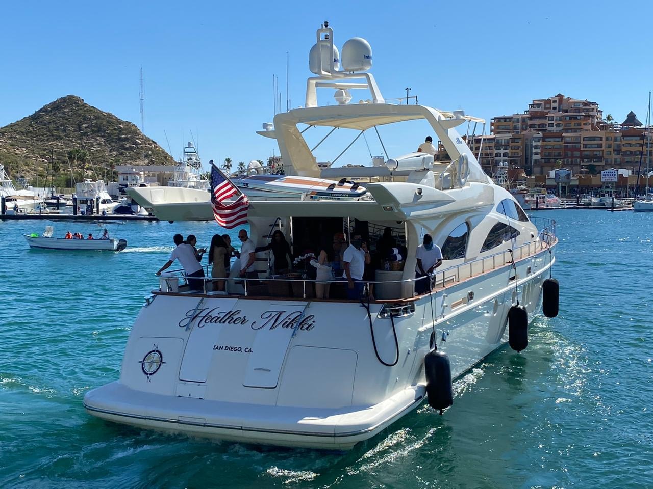 luxury yacht charters cabo